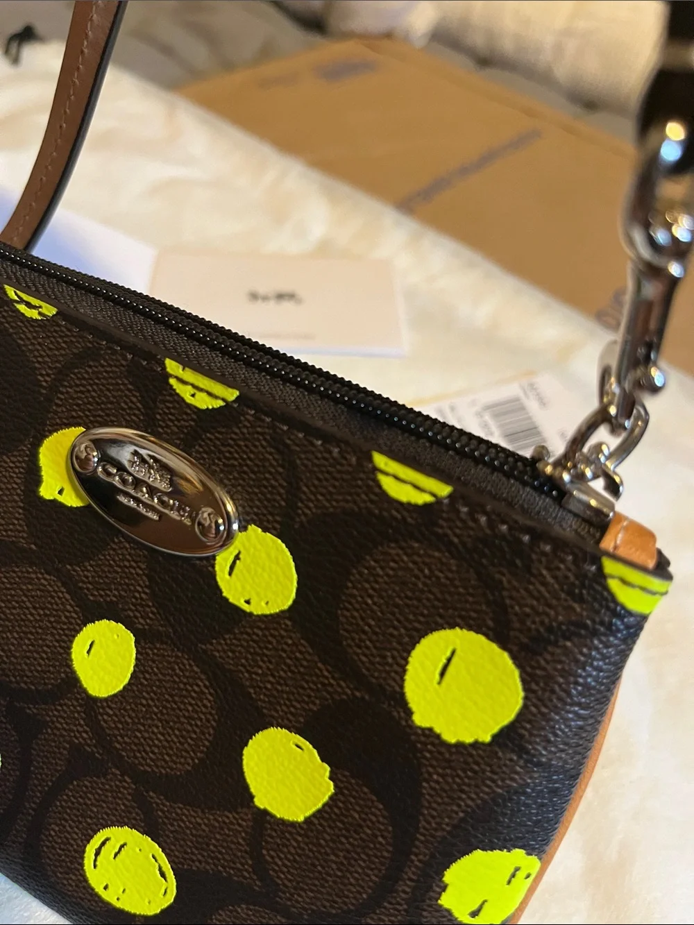 Coach wristlet black